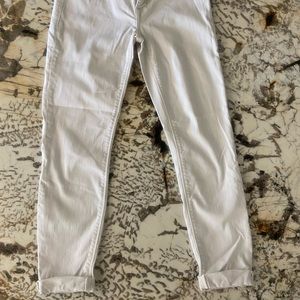 Hudson size 28 white crop Hardin super skinny with cuff